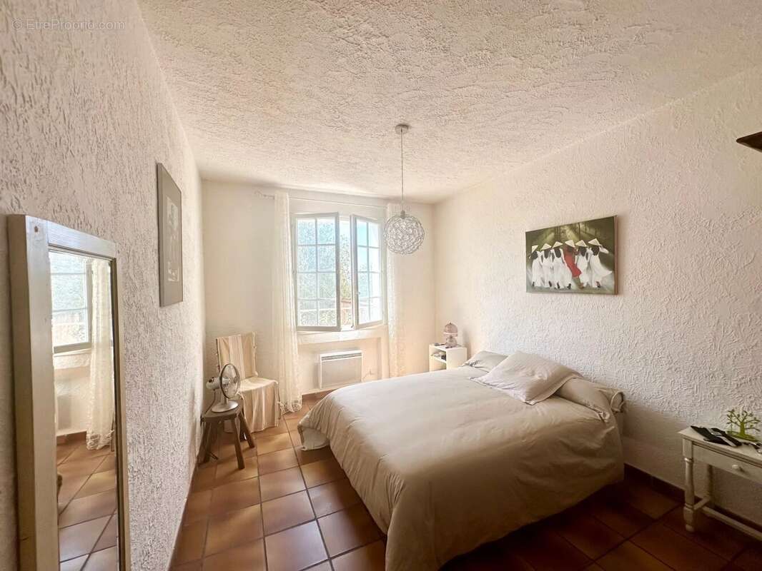 Maison à CONTES