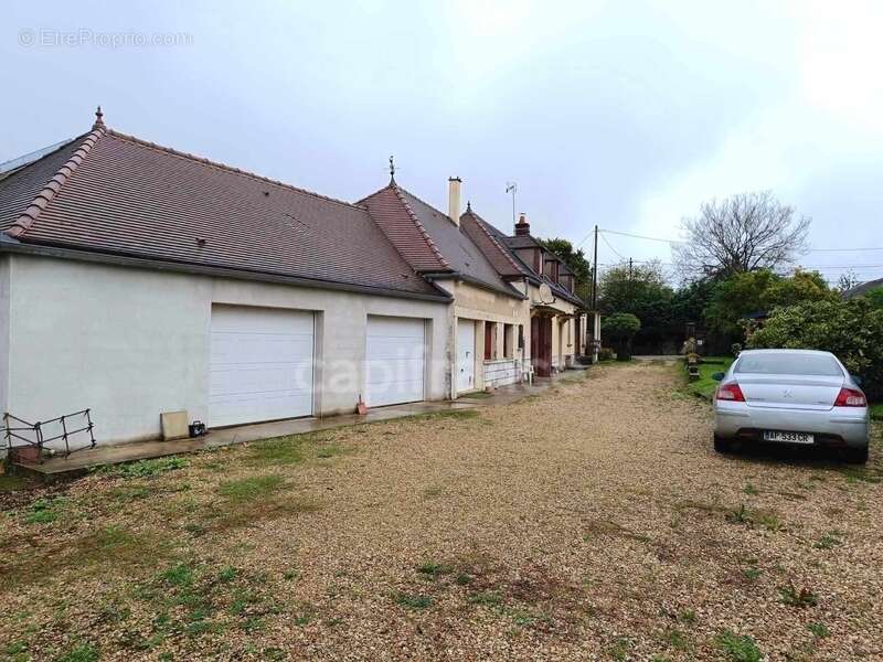 Maison à ARCES-DILO
