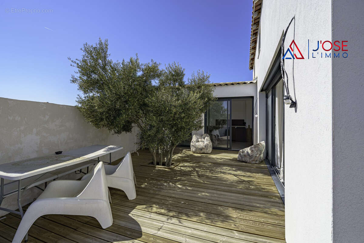 Terrasse pour se retrouver - Maison à MARSEILLE-15E