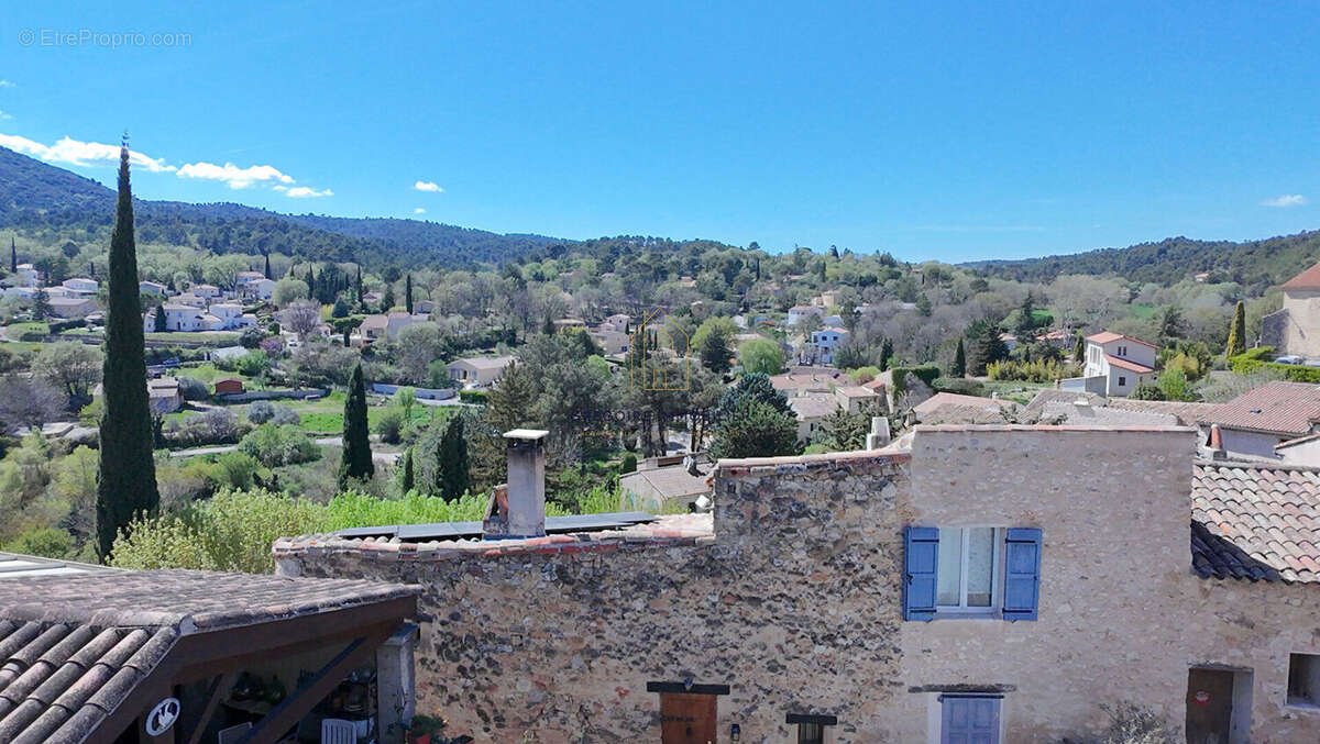 Maison à MIRABEAU