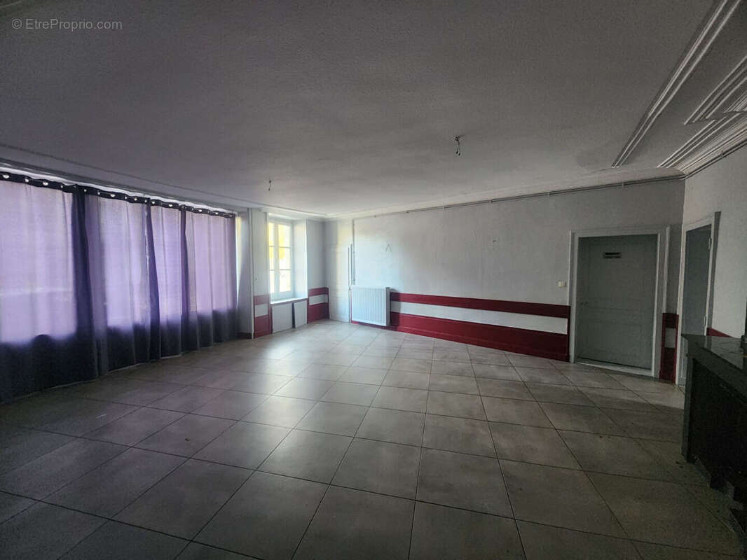 Appartement à POLIGNY