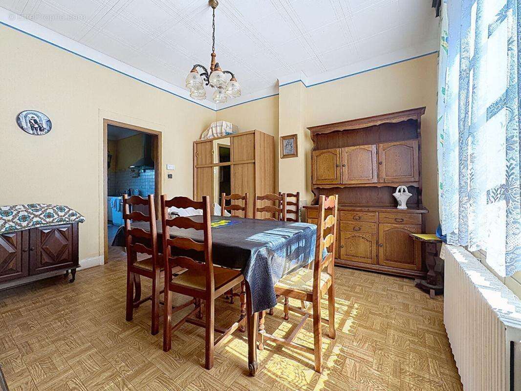 Maison à AUMETZ