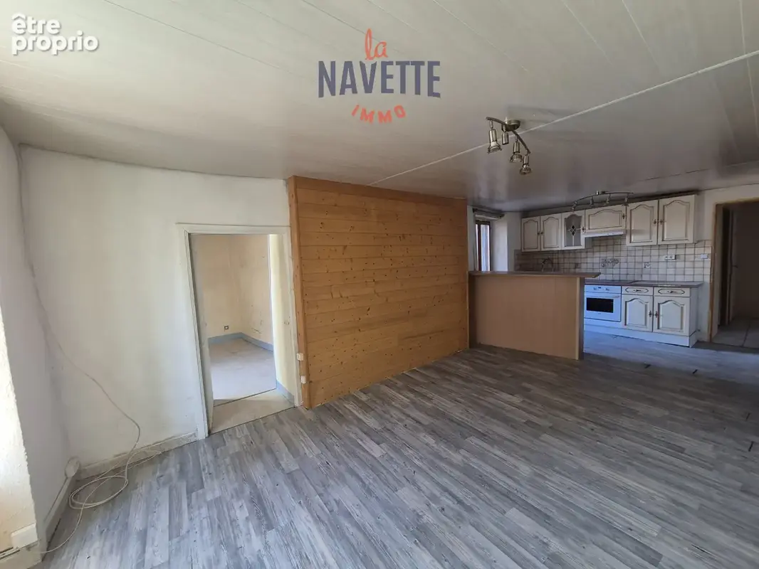 Immeuble de rapport   appartement t4 + local commercial - photo 2
