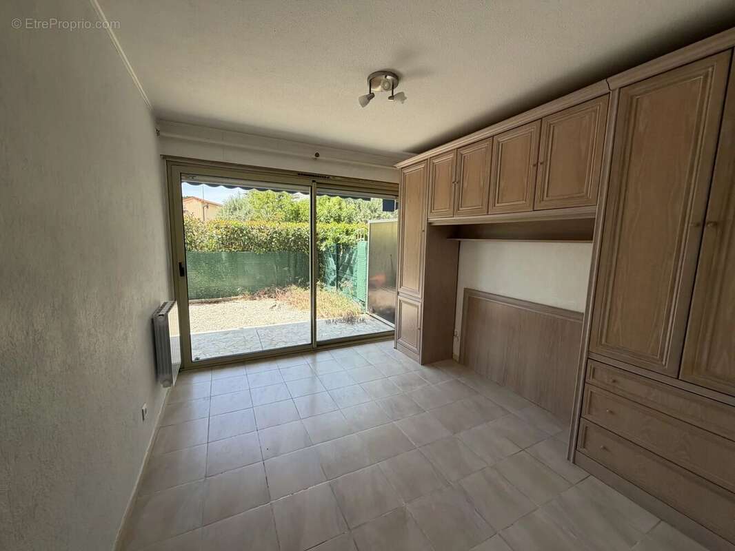 Cagnes sur mer : 2 pieces avec jardin ! - photo 5
