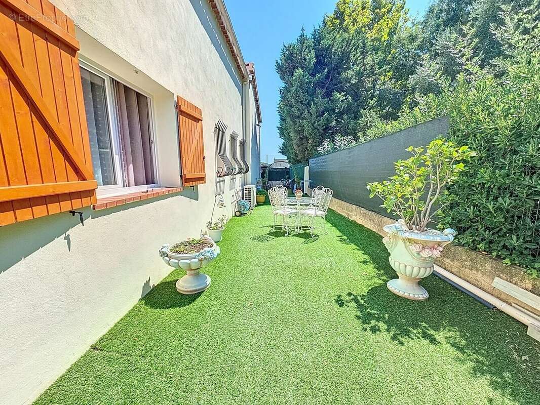 Maison à SAINT-LAURENT-DU-VAR