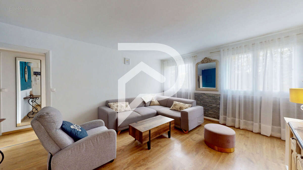 Appartement à VERNEUIL-SUR-SEINE