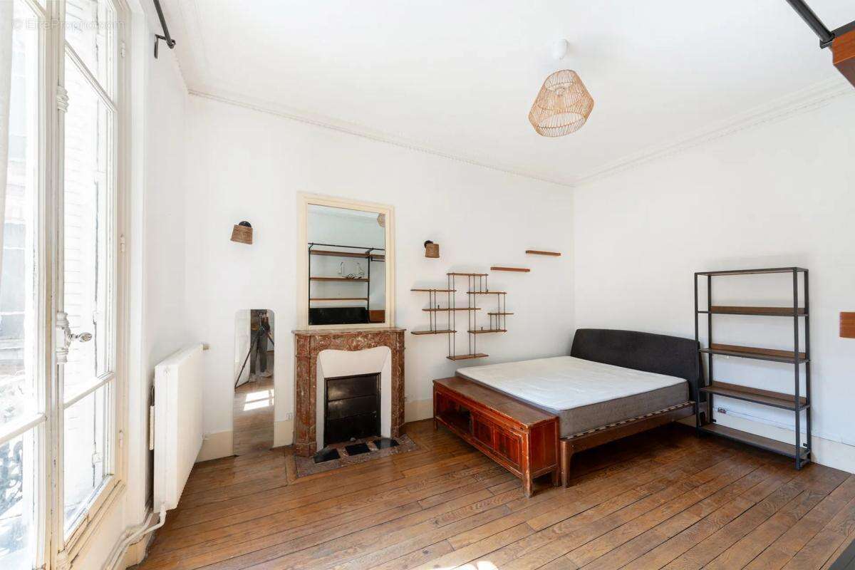 Appartement à PARIS-10E