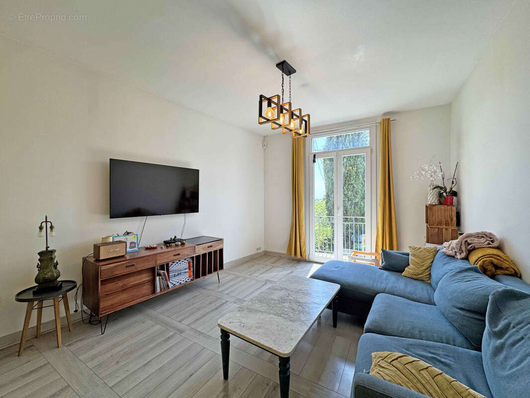 Vence - Villa rénovée avec jardin et appartement indépendant à proximité du centre-ville - photo 3