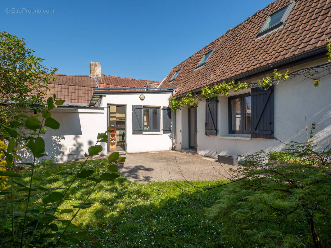 Maison à SAINGHIN-EN-MELANTOIS