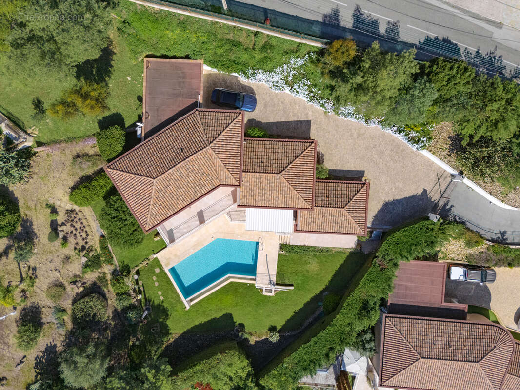 Maison à MANDELIEU-LA-NAPOULE