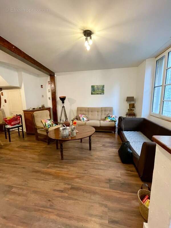 Maison à vendre en pierre 5 pièces, rénovée avec charme en plein cœur de Puylaroque (82) - photo 7