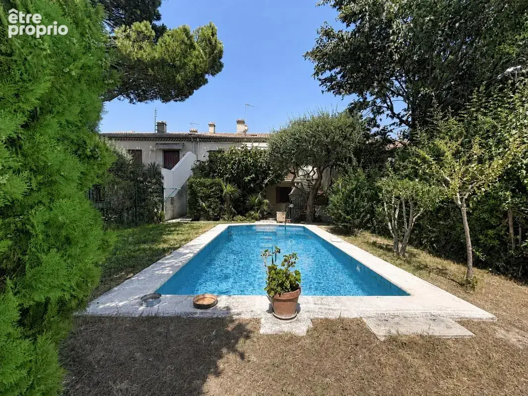 Maison à LE PONTET