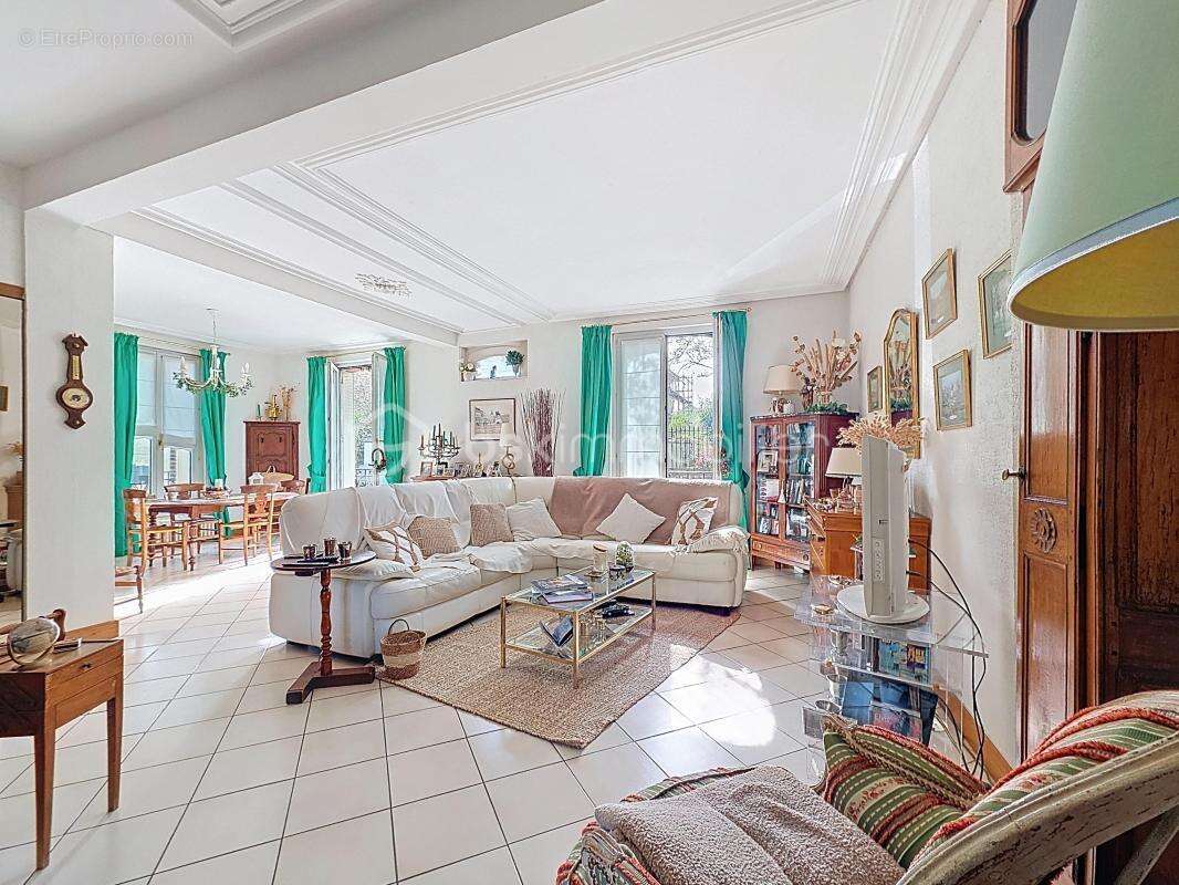 Maison à VILLEMOMBLE