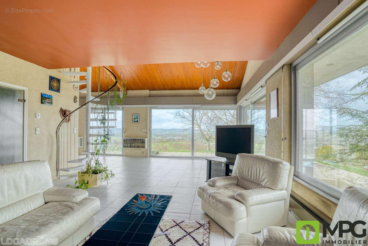 Maison à SAINTE-LIVRADE-SUR-LOT