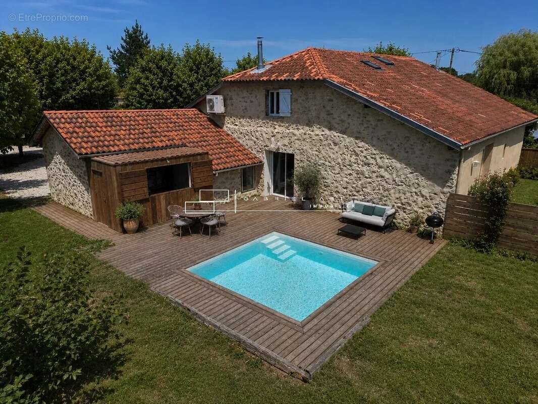 Maison à SAUBRIGUES