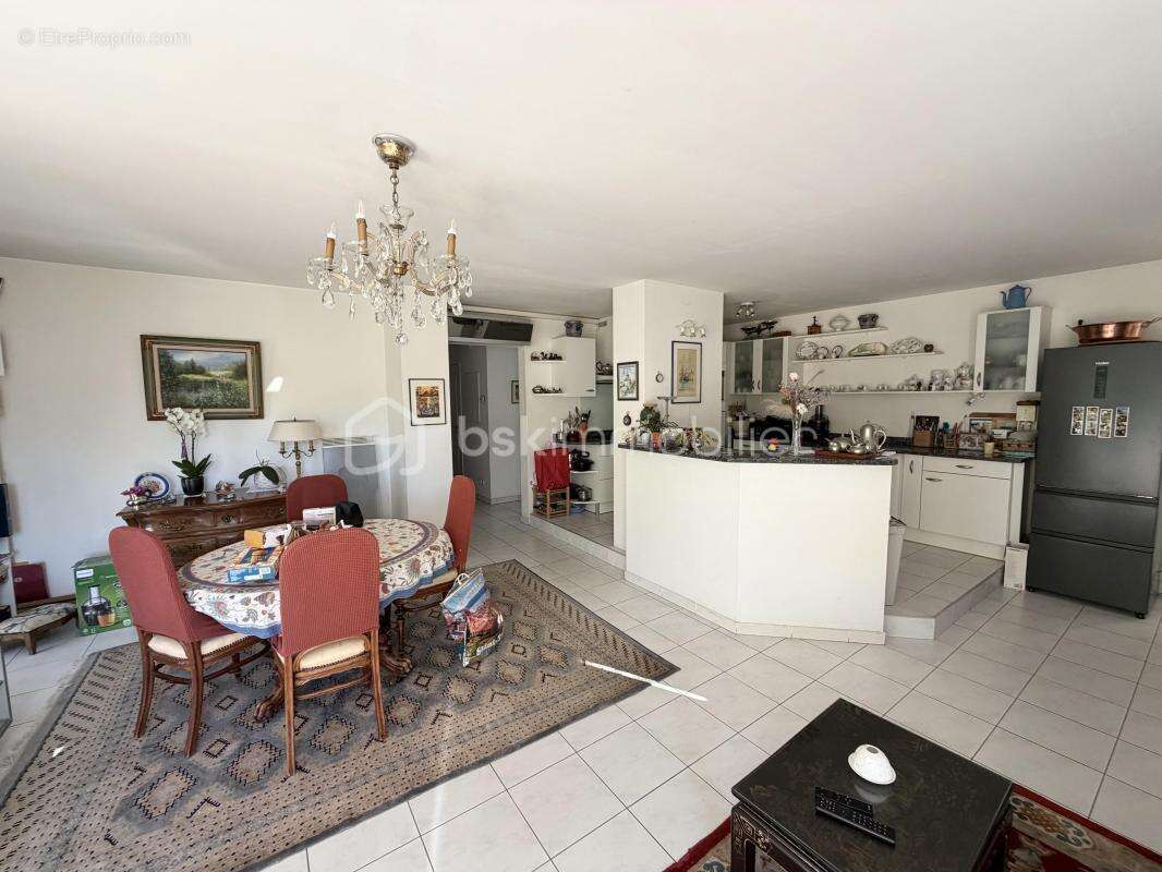 Appartement à LA CROIX-VALMER