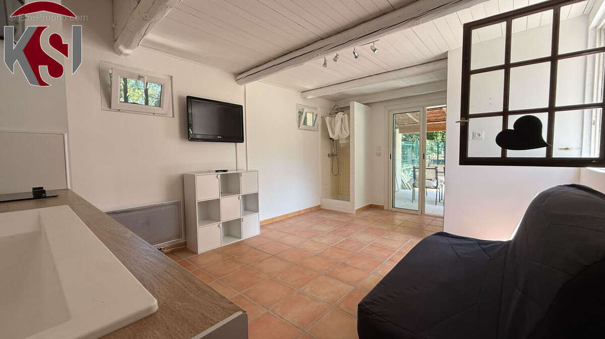 Maison à TOURVES