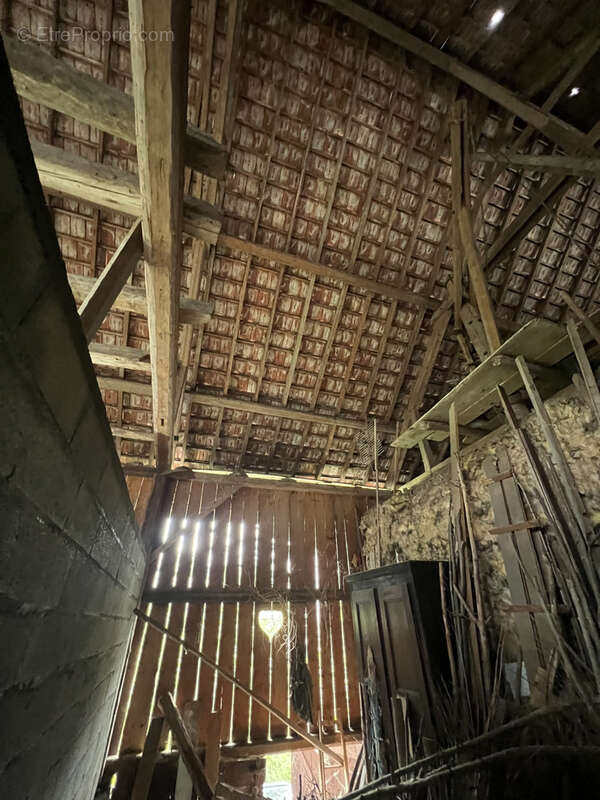 Maison à LESCHERAINES