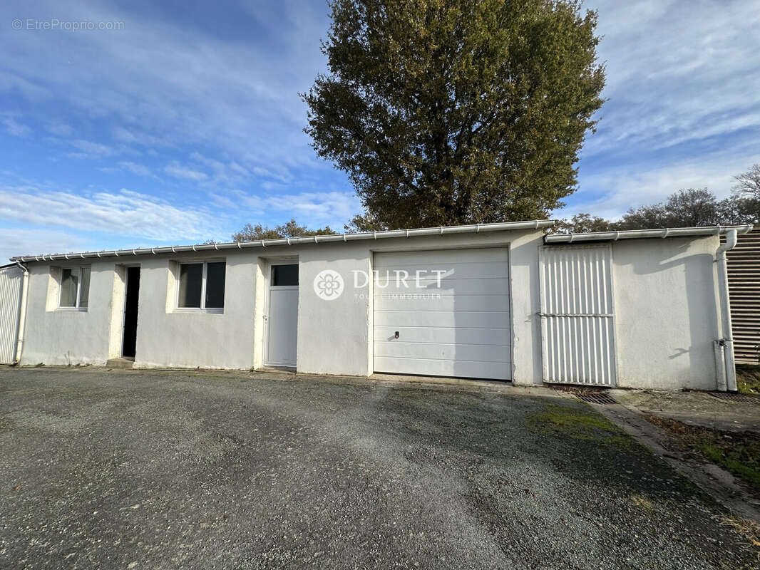 Maison à LA BOISSIERE-DE-MONTAIGU