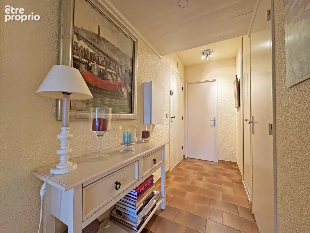 Vence - Appartement de 2 pièces avec terrasse, résidence avec piscine - photo 7