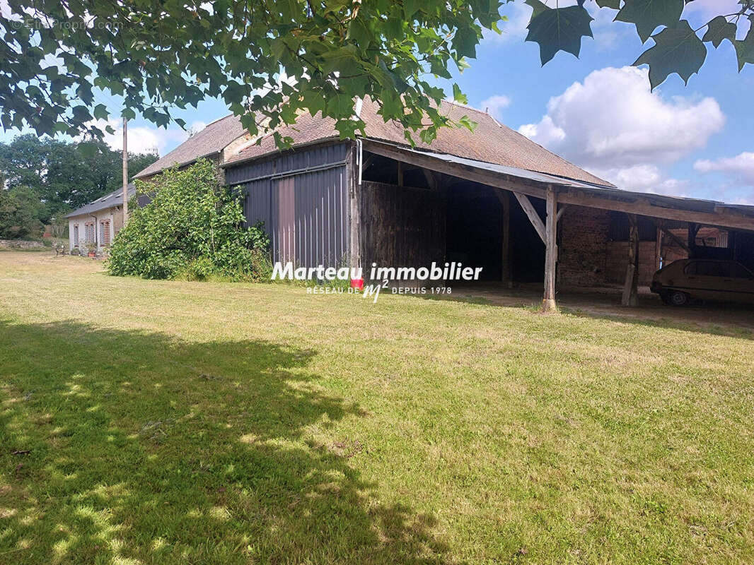 Maison à SAINT-GEORGES-LE-GAULTIER