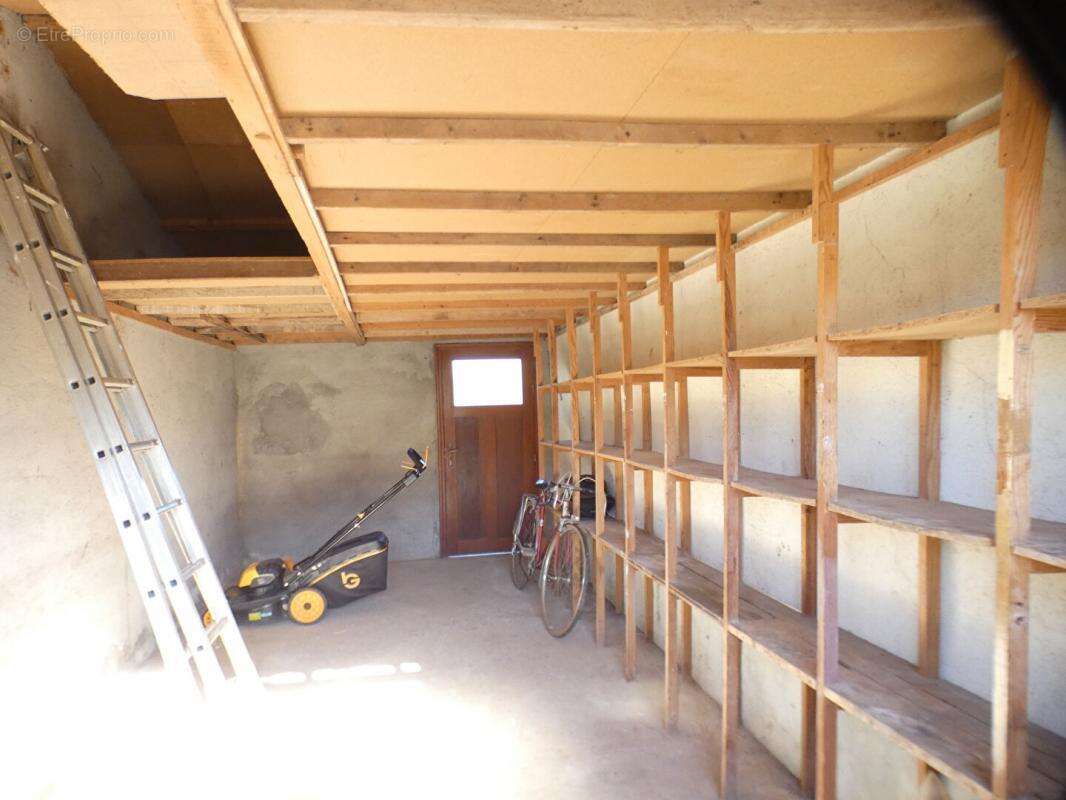 Maison à TERRASSON-LAVILLEDIEU