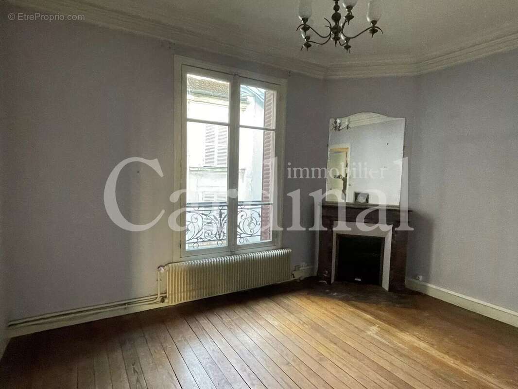 Appartement à VILLE-D&#039;AVRAY