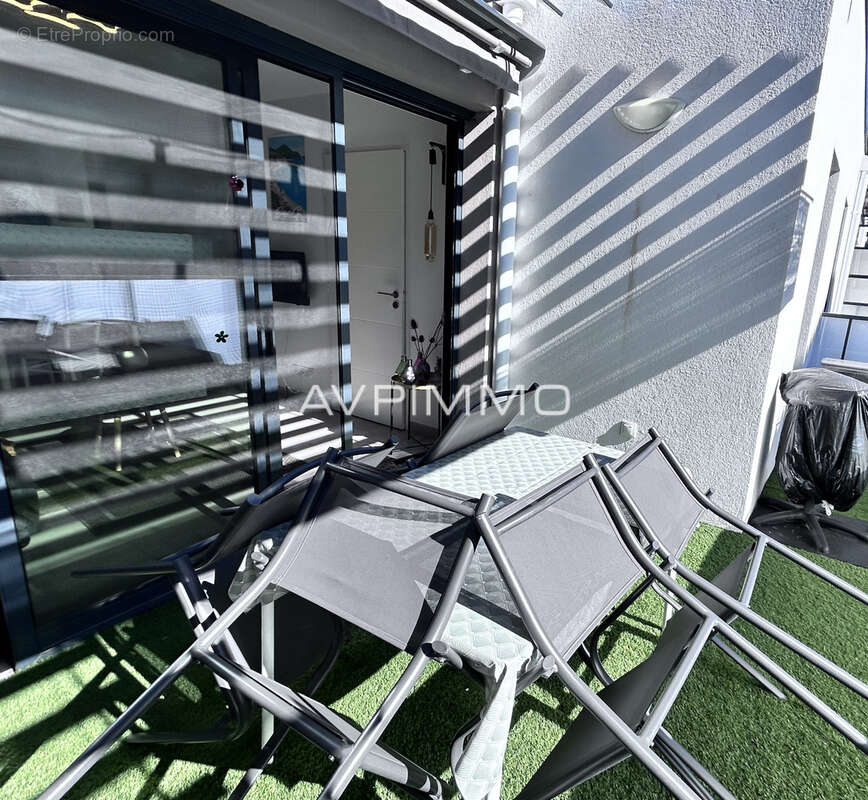 Appartement à SAINT-CYR-SUR-MER