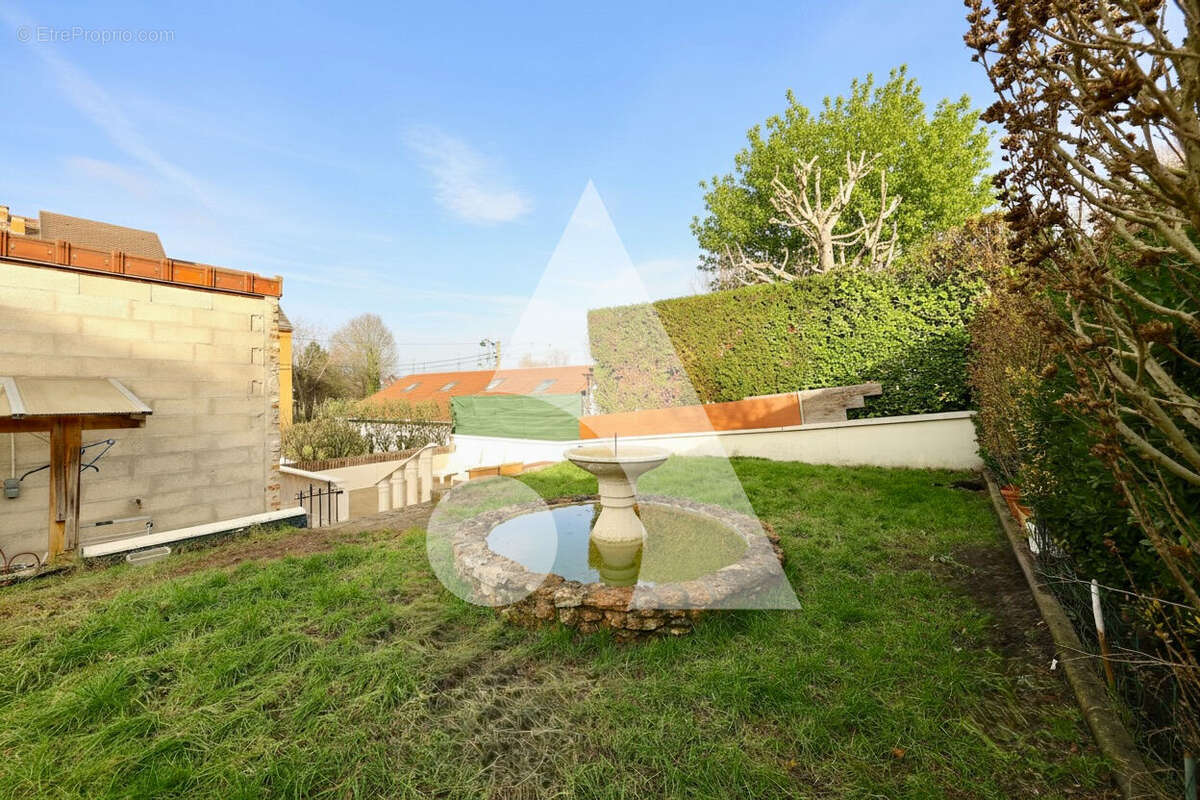 Maison à CORBEIL-ESSONNES