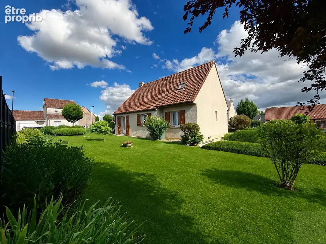 Maison à NESLE