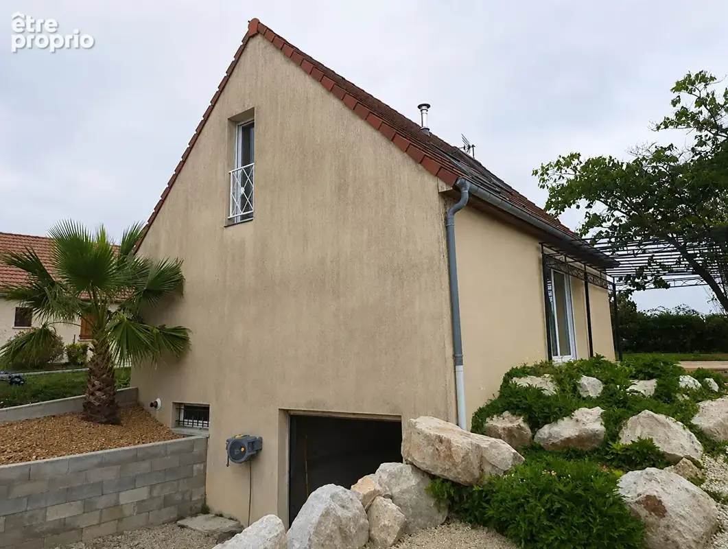 Maison à AUTHUME