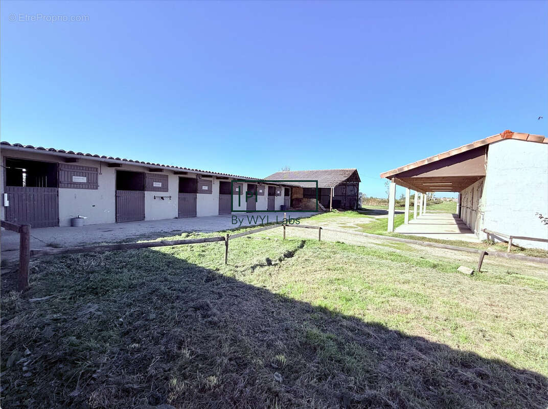 Maison à LARRA