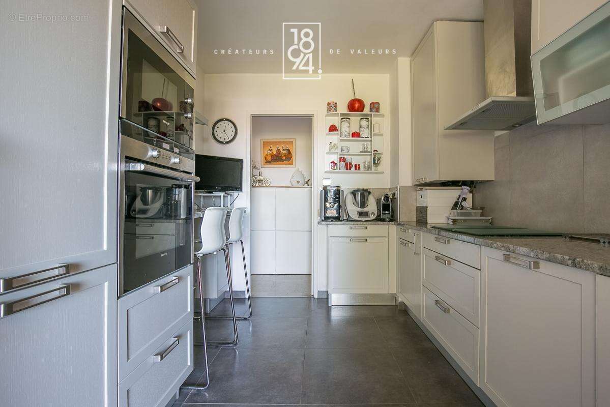 Appartement à MARSEILLE-9E