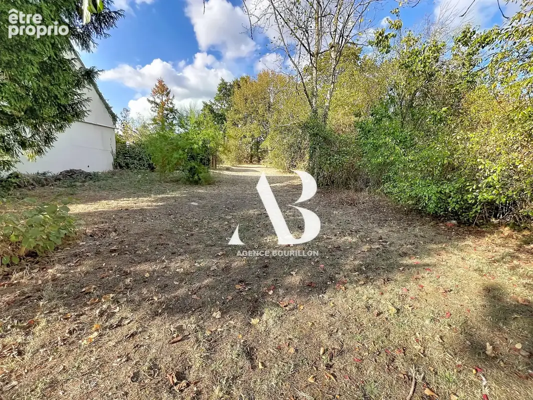 Photo Terrain à Montigny-Lencoup au prix de 69 000€