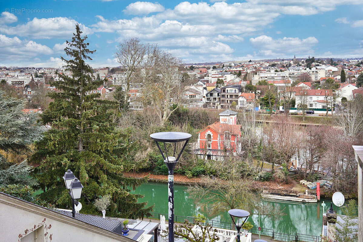 Terrain à BRY-SUR-MARNE