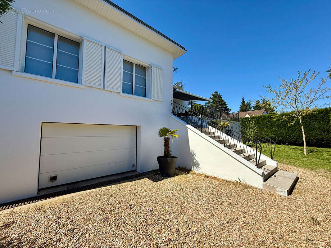 Maison à CHAMBRAY-LES-TOURS