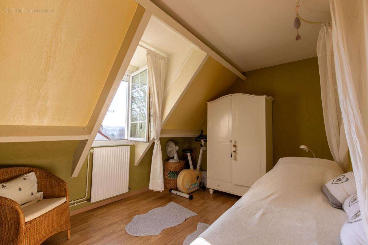 Maison familiale à vendre -  Gaillon Sur Montcient - photo 8