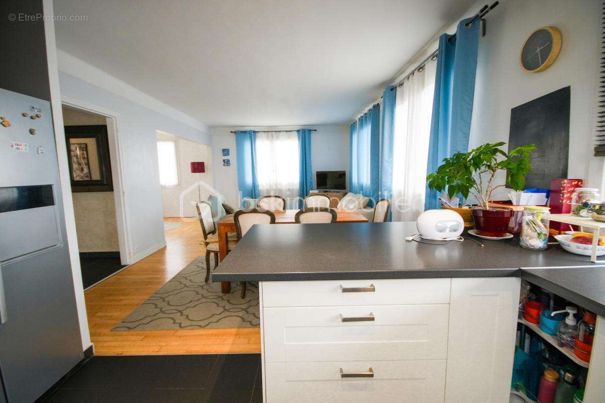 Maison à VAIRES-SUR-MARNE