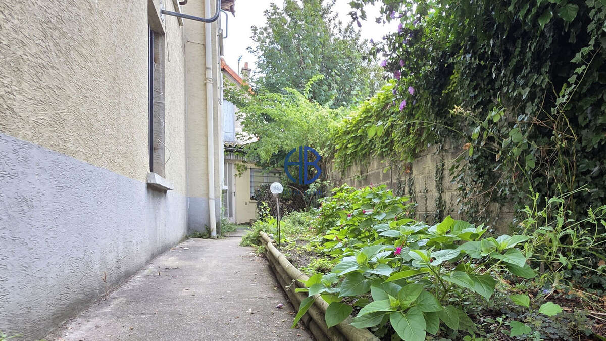 Appartement à BONDY