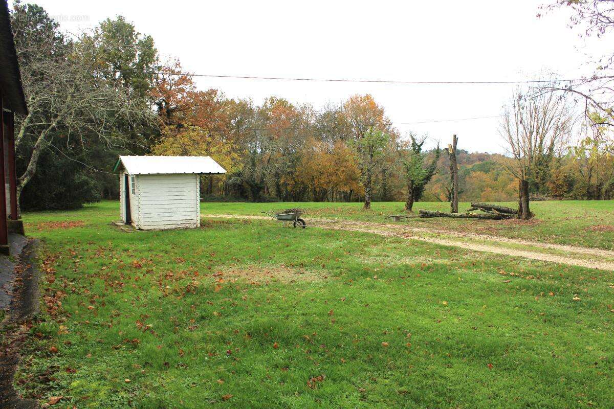 Maison à NOTRE-DAME-DE-SANILHAC