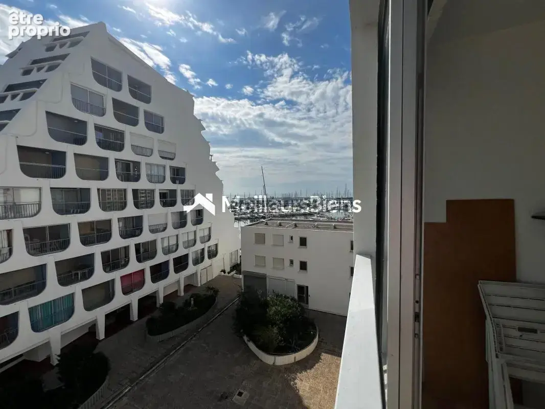 VUE MER et PORT : Studio de 26 m² au 4e étage avec cave à La Grande-Motte - photo 2