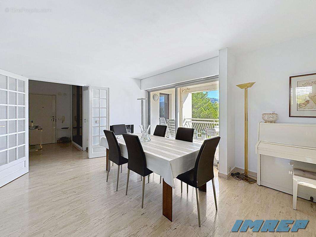 Appartement à MARSEILLE-9E