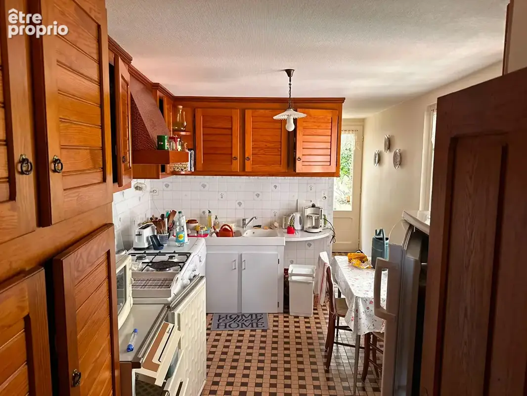 Maison 400 m² à Saint-Flour  - photo 8