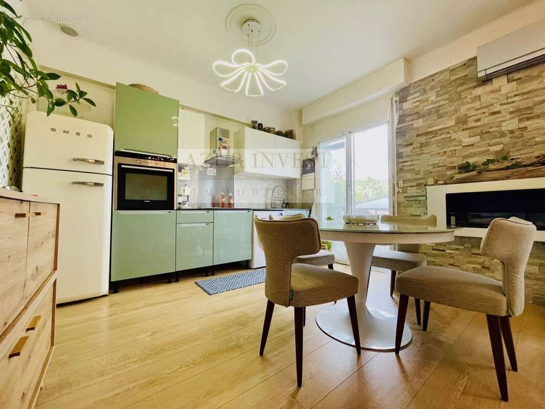 Appartement à ROQUEBRUNE-CAP-MARTIN