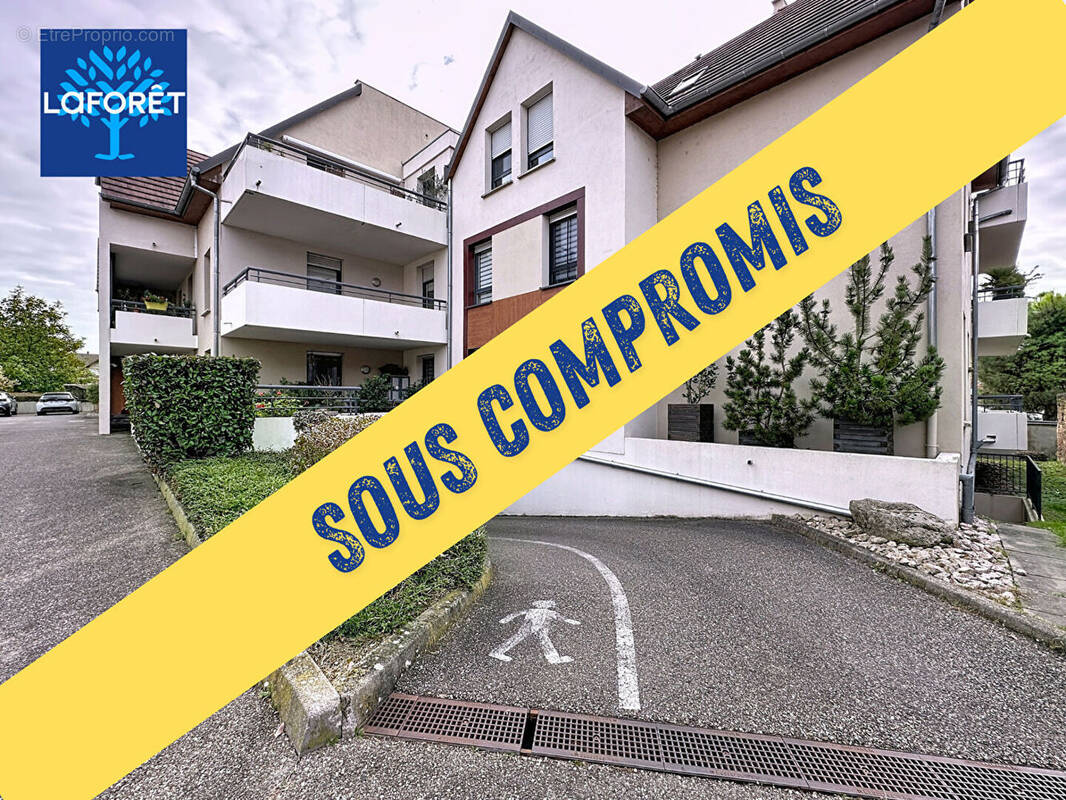 Parking à GRIESHEIM-SUR-SOUFFEL