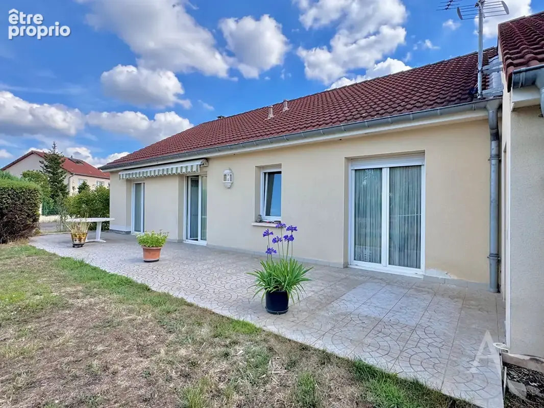 Véritable pavillon individuel de plain-pied en impasse / climatisé / Garage et jardin - photo 2