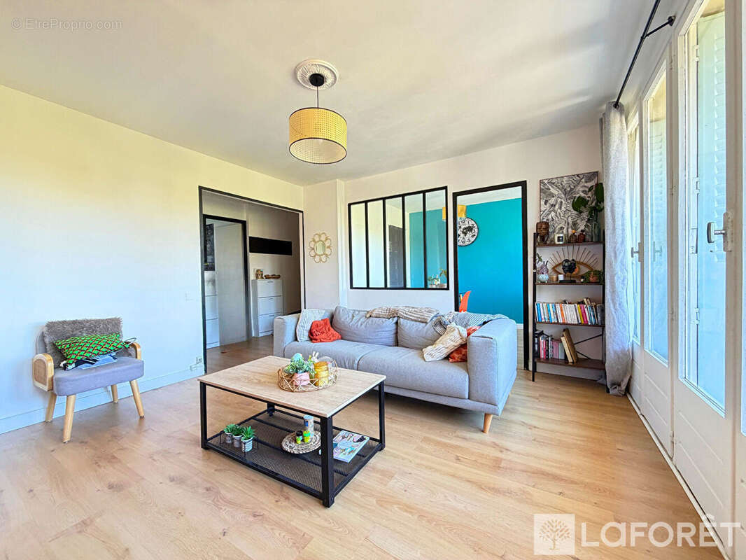 Appartement à OULLINS