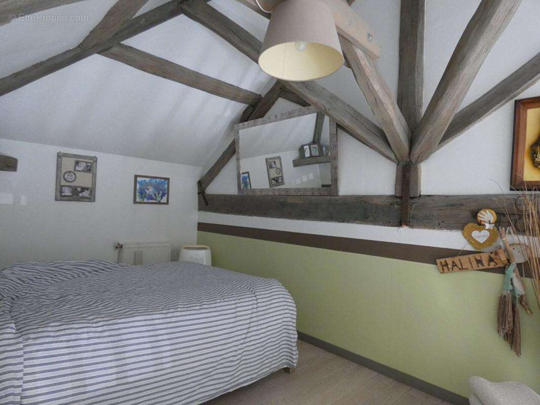 Maison à HOUDAN