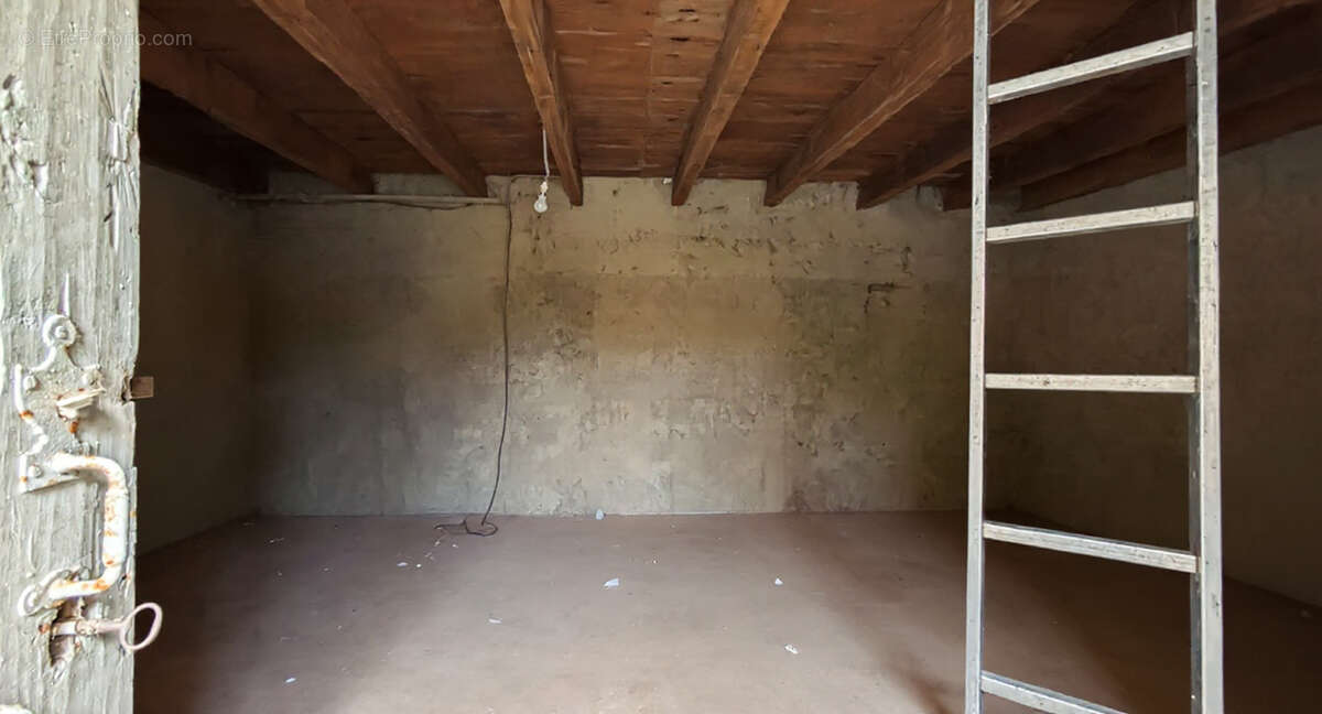 Maison à LA CHAPELLE-AUX-FILTZMEENS