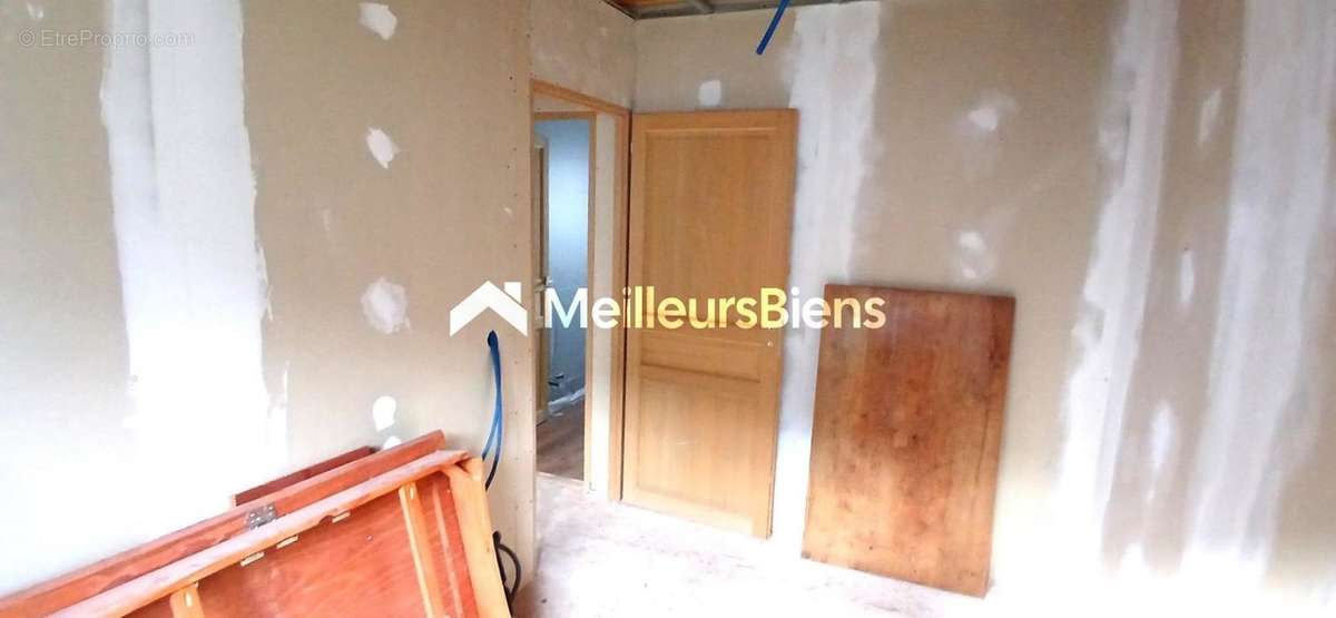 Maison à SAINT-LAURENT-DU-PONT